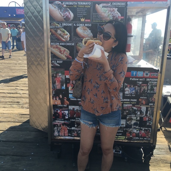 Meet your Posher, Lisa - Picture 3 of 4